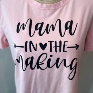 Mama in The Making Pregnancy Announcement Short Sleeve Top Pink L